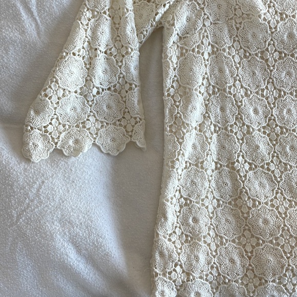 Beautiful Lace Top - Picture 6 of 8